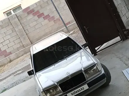 Mercedes-Benz E 230 1988 года за 550 000 тг. в Шымкент – фото 4