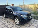 Suzuki Grand Vitara 2011 годаүшін7 350 000 тг. в Атырау