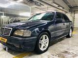 Mercedes-Benz C 200 1997 годаүшін2 900 000 тг. в Караганда – фото 4