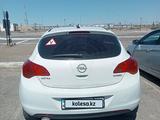 Opel Astra 2011 года за 3 100 000 тг. в Атырау – фото 2