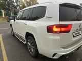 Toyota Land Cruiser 2023 года за 42 500 000 тг. в Алматы – фото 4