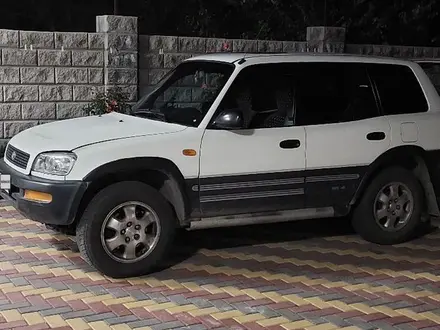 Toyota RAV4 1996 года за 3 650 000 тг. в Алматы – фото 10