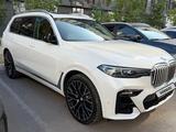 BMW X7 2021 года за 32 000 000 тг. в Астана