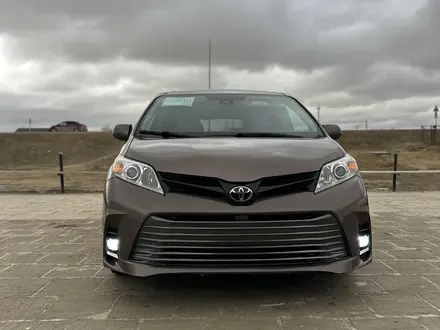 Toyota Sienna 2019 года за 14 300 000 тг. в Актау – фото 3