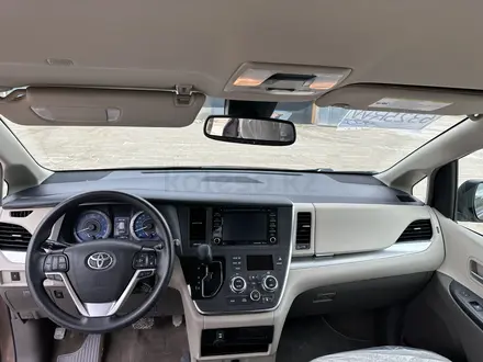 Toyota Sienna 2019 года за 14 300 000 тг. в Актау – фото 14