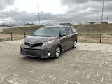 Toyota Sienna 2019 годаfor12 500 000 тг. в Актау