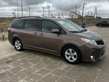 Toyota Sienna 2019 года за 15 500 000 тг. в Актау – фото 5
