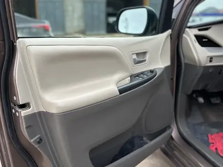 Toyota Sienna 2019 года за 14 300 000 тг. в Актау – фото 8