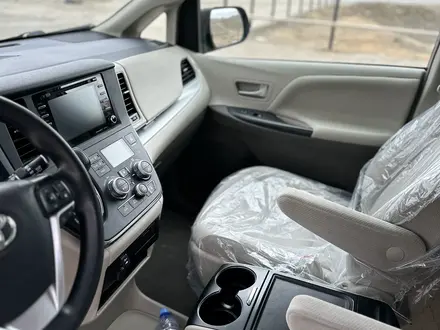 Toyota Sienna 2019 года за 14 300 000 тг. в Актау – фото 9
