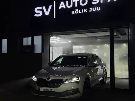 Skoda Superb 2020 года за 14 500 000 тг. в Алматы