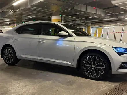 Skoda Superb 2020 года за 14 500 000 тг. в Алматы – фото 6