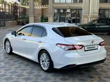 Toyota Camry 2018 года за 13 700 000 тг. в Алматы – фото 5