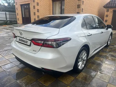 Toyota Camry 2022 года за 15 700 000 тг. в Костанай – фото 4