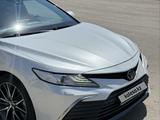 Toyota Camry 2021 годаүшін15 500 000 тг. в Актау – фото 2