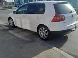 Volkswagen Golf 2005 года за 4 500 000 тг. в Атырау – фото 2