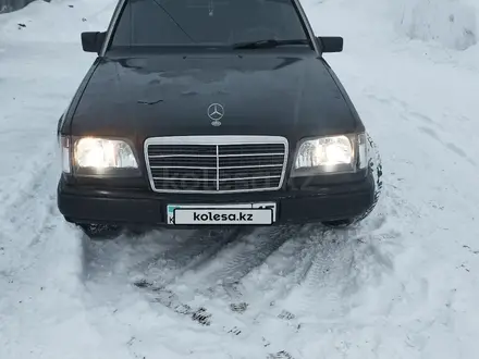 Mercedes-Benz E 200 1993 года за 1 200 000 тг. в Петропавловск – фото 5