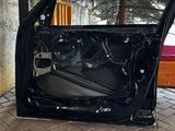 Дверь передняя правая BMW X5 F15 за 50 000 тг. в Алматы