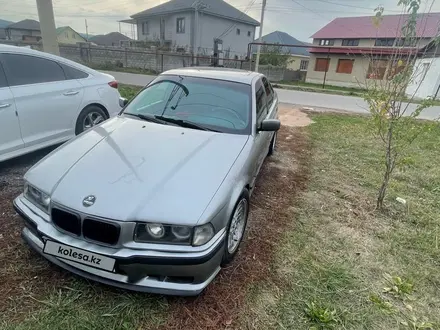 BMW 320 1993 года за 1 300 000 тг. в Алматы – фото 2