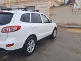 Hyundai Santa Fe 2011 года за 7 500 000 тг. в Актау – фото 4