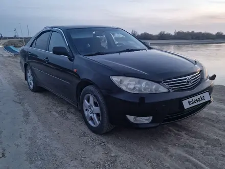 Toyota Camry 2006 года за 6 000 000 тг. в Шиели – фото 2