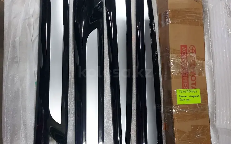 Молдинг накладка планка двери новый в тюнинге F-Sport в оригиналеүшін65 000 тг. в Шымкент