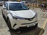 Toyota C-HR 2021 года за 15 000 000 тг. в Актобе – фото 2