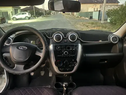 ВАЗ (Lada) Granta 2190 2014 года за 1 800 000 тг. в Атырау – фото 2