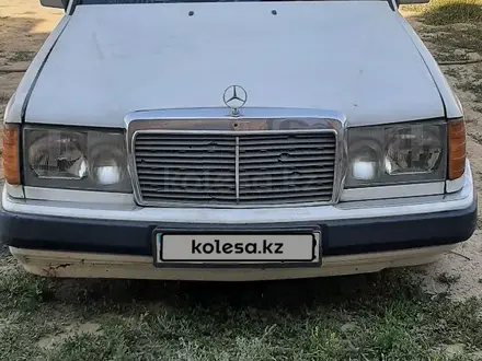 Mercedes-Benz E 300 1991 года за 1 500 000 тг. в Алматы