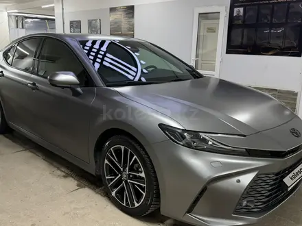 Toyota Camry 2024 года за 26 000 000 тг. в Актобе – фото 7