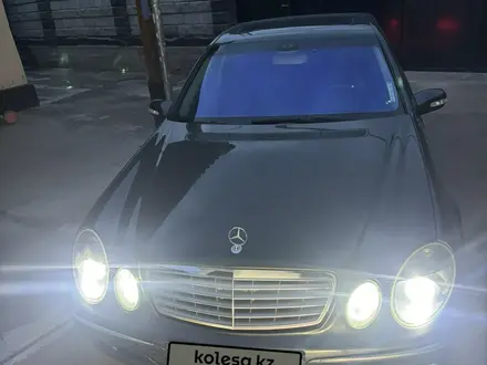 Mercedes-Benz E 320 2004 года за 5 350 000 тг. в Шымкент – фото 3
