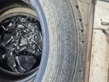 Зимние б/у шины шипованные Nokian Tyres за 200 000 тг. в Астана – фото 2