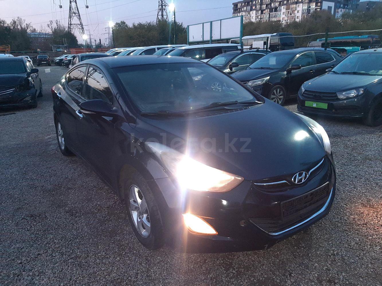 Hyundai Elantra 2011 г.