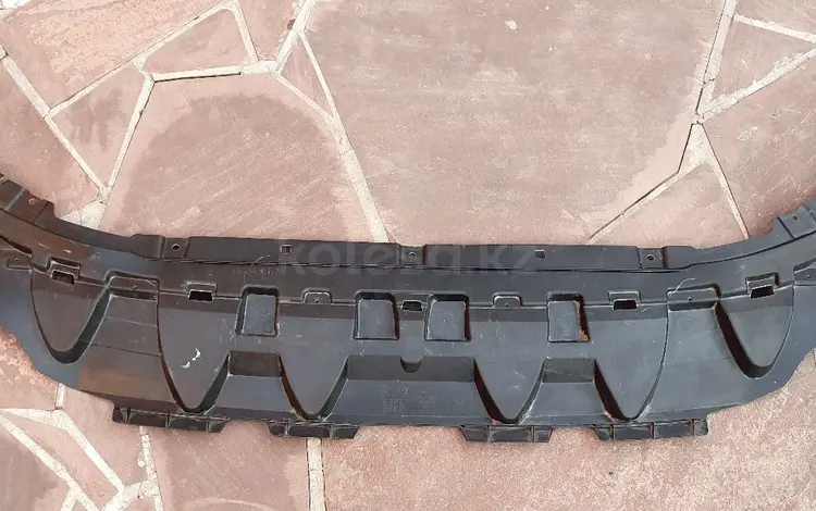 Дефлектор бампера переднего нижняя защита Audi Q7 2015-2020 за 25 000 тг. в Алматы