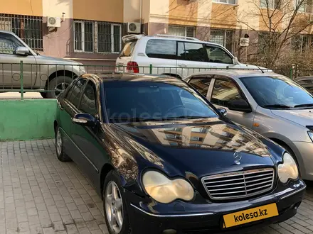 Mercedes-Benz C 200 2001 года за 1 800 000 тг. в Актау – фото 3