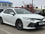 Toyota Camry 2021 года за 16 000 000 тг. в Уральск – фото 5