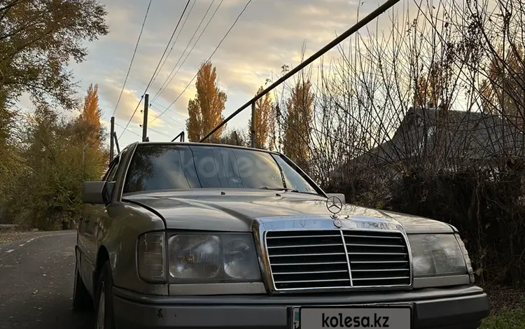 Mercedes-Benz E 260 1990 годаfor1 100 000 тг. в Уштобе