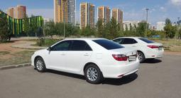 Toyota Camry 2014 года за 10 900 000 тг. в Астана – фото 2
