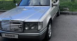 Mercedes-Benz E 230 1992 годаүшін1 450 000 тг. в Усть-Каменогорск – фото 2