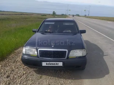 Mercedes-Benz C 200 1995 года за 1 800 000 тг. в Костанай – фото 2