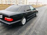 Mercedes-Benz E 320 1999 годаfor2 800 000 тг. в Атырау – фото 4