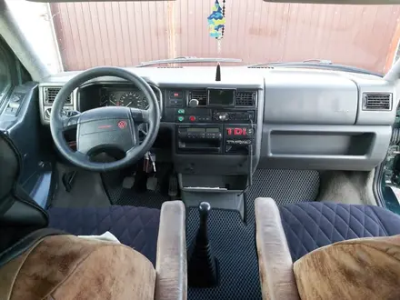 Volkswagen Multivan 1996 года за 5 400 000 тг. в Астана – фото 6