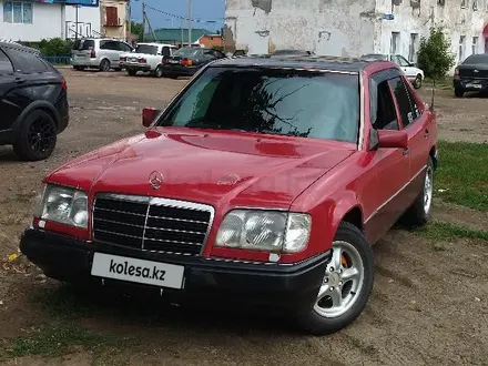 Mercedes-Benz E 200 1994 года за 750 000 тг. в Атбасар – фото 9