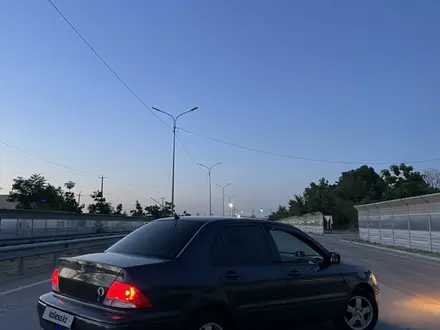 Mitsubishi Lancer 2001 года за 1 600 000 тг. в Алматы – фото 2