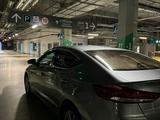 Hyundai Elantra 2018 годаүшін8 700 000 тг. в Астана – фото 5
