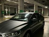 Hyundai Elantra 2018 года за 8 300 000 тг. в Астана – фото 2