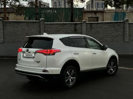 Toyota RAV4 2016 года за 11 490 000 тг. в Алматы – фото 6