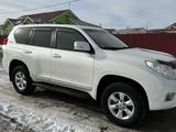 Toyota Land Cruiser Prado 2012 года за 16 500 000 тг. в Атырау – фото 2