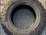 Комплект новых шин Kumho, 265/70R17 за 277 000 тг. в Тараз