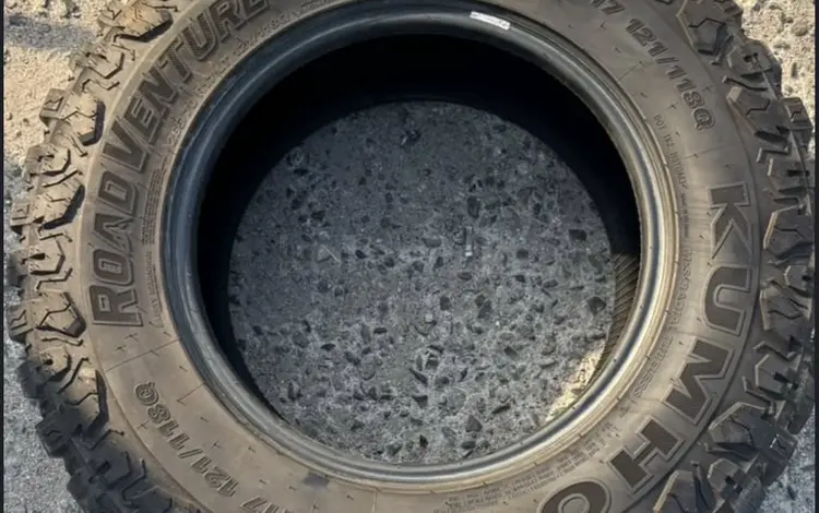 Комплект новых шин Kumho, 265/70R17 за 277 000 тг. в Тараз