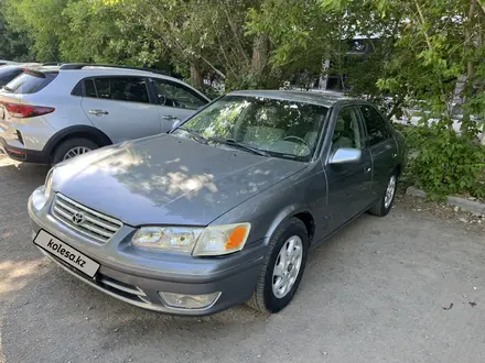 Toyota Camry 2001 года за 2 850 000 тг. в Караганда – фото 3